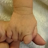 新生児の手