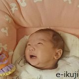 笑う赤ちゃん