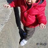 歩く赤ちゃん