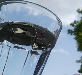 水